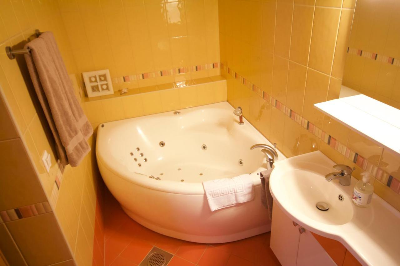 Fabulous Location Apartments Таллин Экстерьер фото